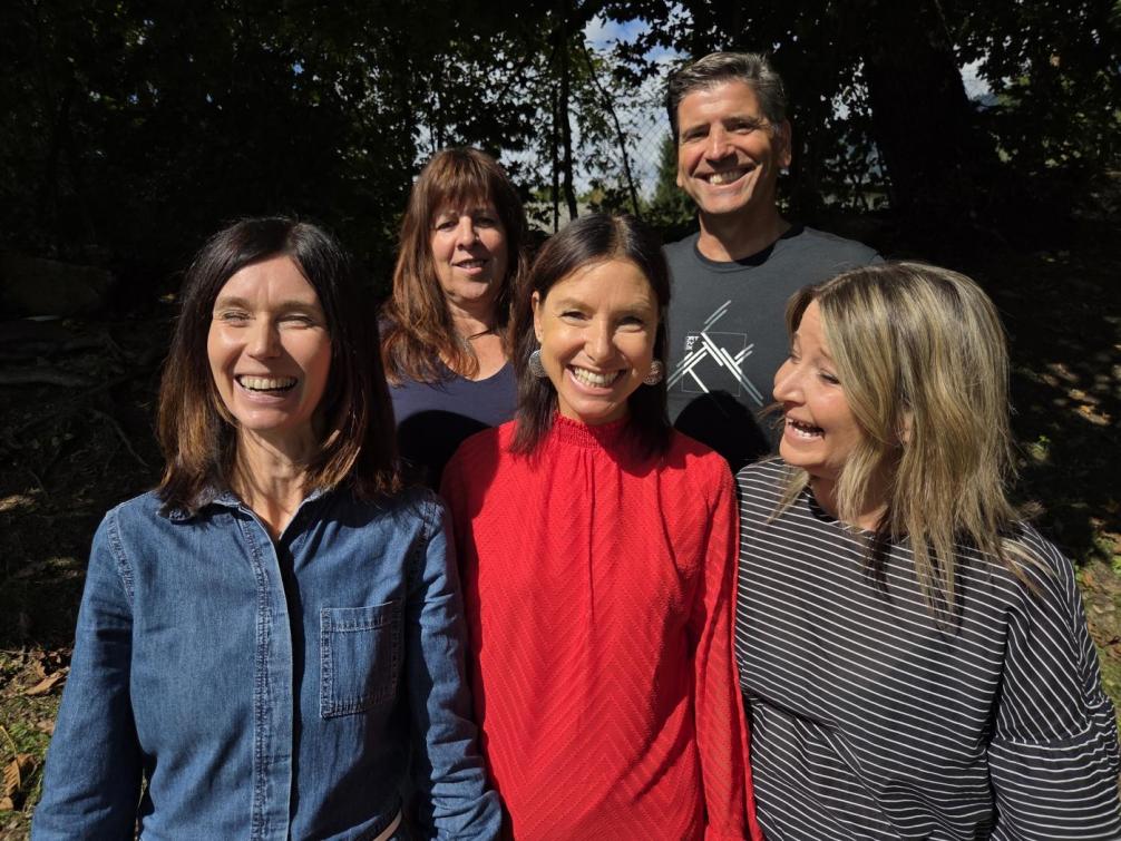Unsa Schual - Team